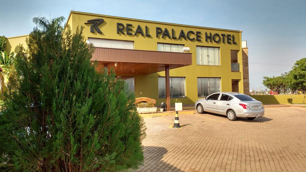 Real Palace Hotel Трес-Лагоас Экстерьер фото
